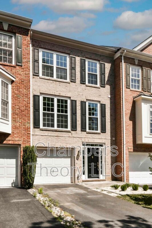 Building Photo - 43642 Lees Mill Square