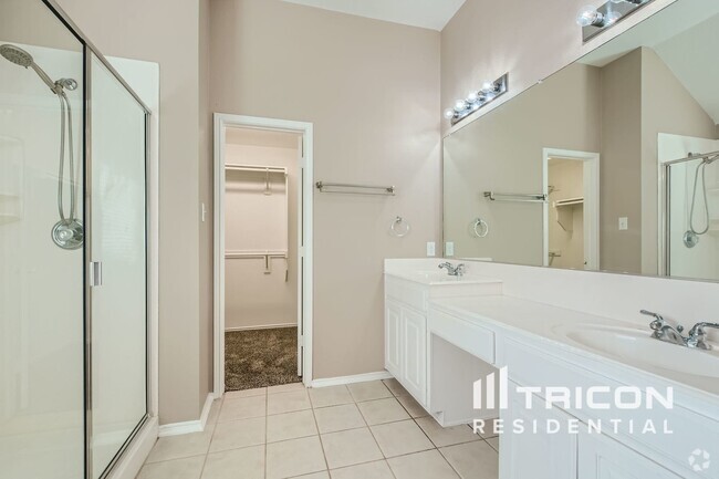 Building Photo - 9901 Glenshee Dr