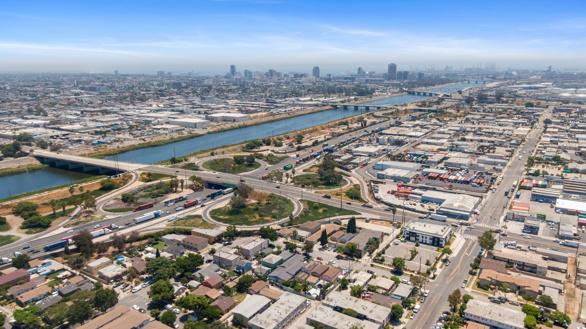 Building Photo - 1340 W Parade St