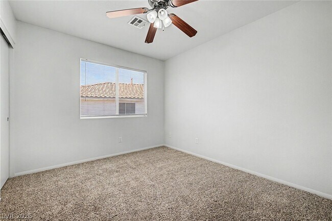 Building Photo - 2392 Predera Ave