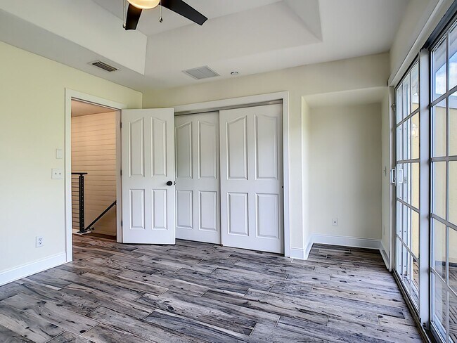 Building Photo - BEAUTIFULLY UPDATED 2 BED, 2.5 BATH CONDO IN WILLOWBROOK WITHIN LAKEWOOD RANCH