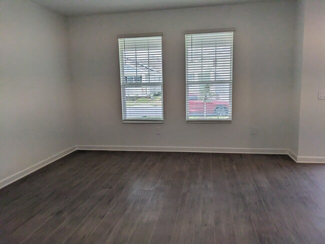 Building Photo - 11716 Language Wy