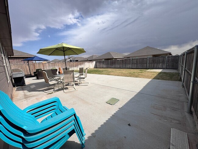 Building Photo - 1710 Wrigley Dr
