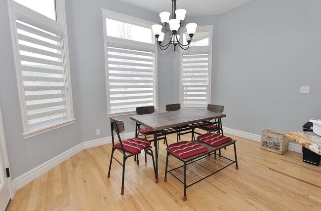 Building Photo - Immaculate Home Nestled in a Quiet Neighbo...