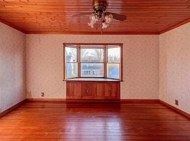 Building Photo - 316 E Florida Ave