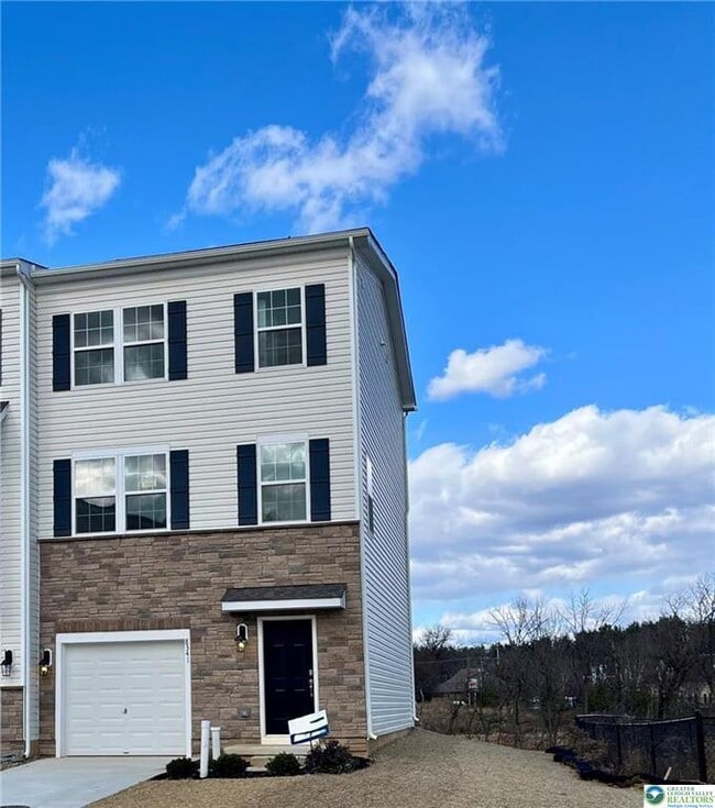Building Photo - 8215 Alexander Court