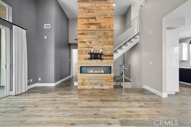 Building Photo - 2415 Carnegie Ln