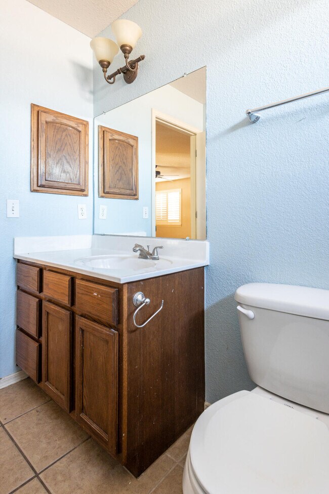 Building Photo - 12737 Tierra Nunez Ct