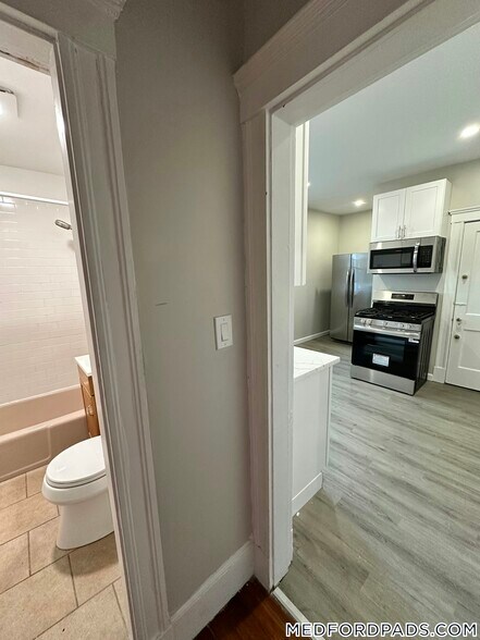 Building Photo - 45 Warner St