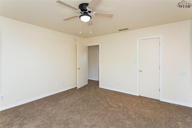 Building Photo - 1217 Sun Valley Dr