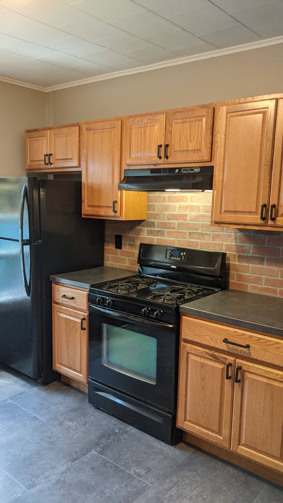 Building Photo - 77 Weyand Ave