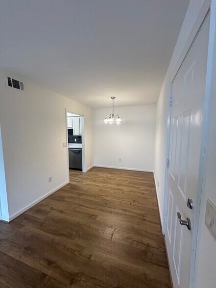 Building Photo - 2118 Acklen Ave