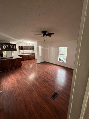Building Photo - 541 Simmons Dr