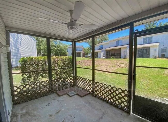 Building Photo - 16 Birchview St