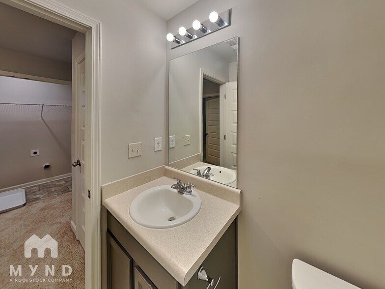 Building Photo - 2650 Parrish Ct