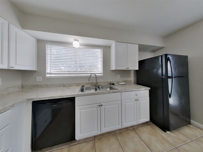 Building Photo - 12819 Enchanted Path Dr