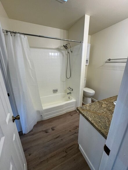 Building Photo - 1320 Heron Ave