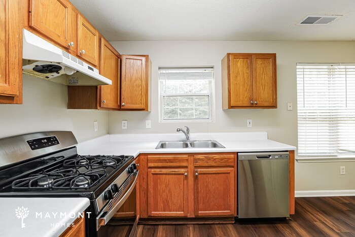 Building Photo - 1350 Ambercrest Way