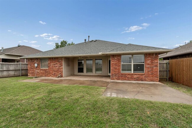 Building Photo - 4925 NW 164th Terrace