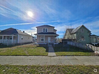 Building Photo - 218 E Baldwin Ave