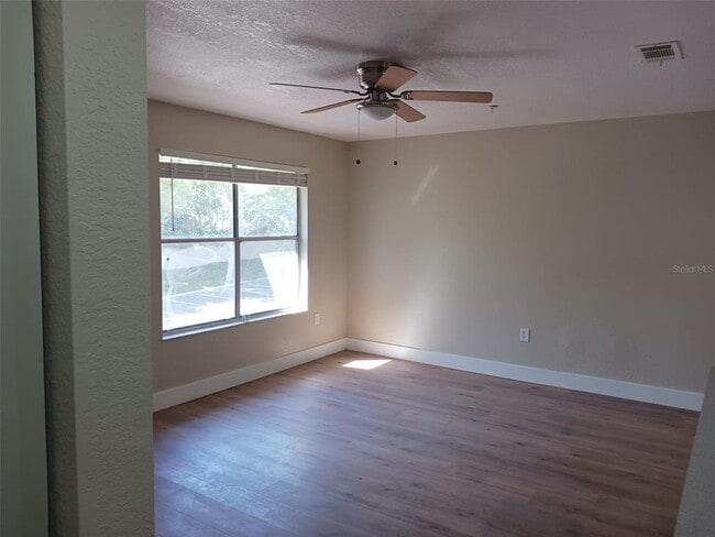 Building Photo - 623 Dory Ln