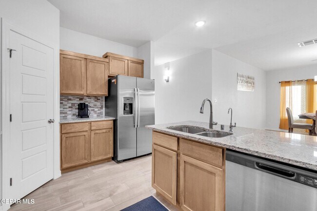 Building Photo - 14509 Johnny Mata Dr