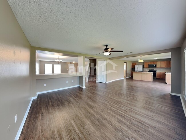 Building Photo - 309 Verdi St