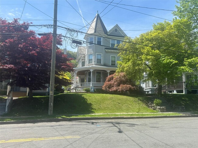 Building Photo - 60 Hudson Ave