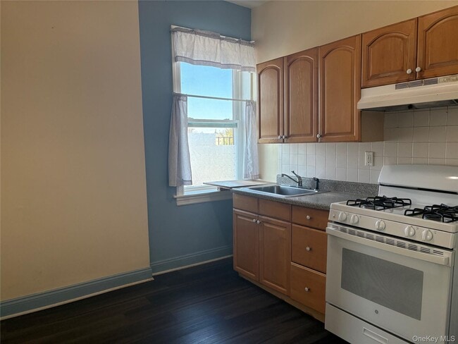 Building Photo - 49 5th St