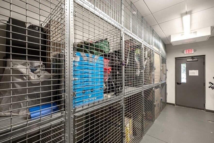 Building Photo - 1691 Commonwealth Ave