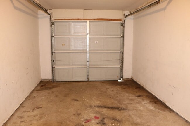 Building Photo - 2802 Edgefield St