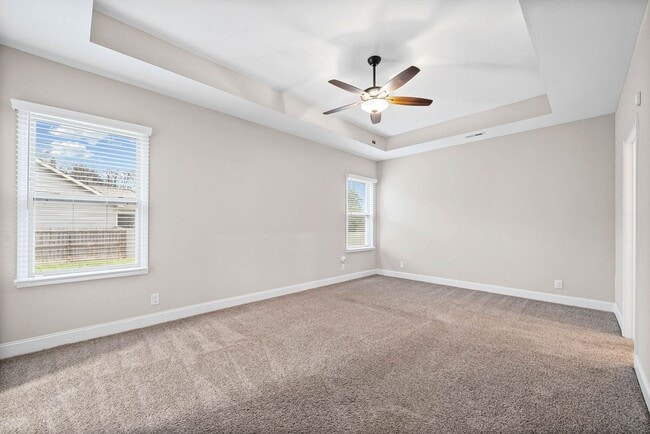 Building Photo - Beautiful 4 bedroom Pet Friendly Home For Rent!