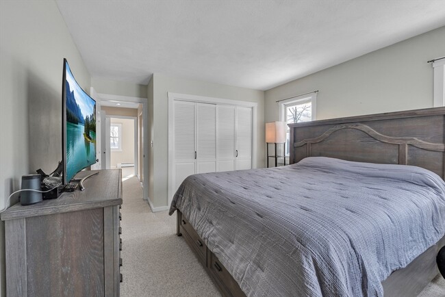 Building Photo - 18 Merlin Ct