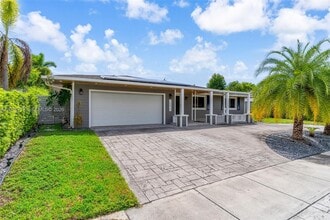 Building Photo - 15825 SW 103rd Pl
