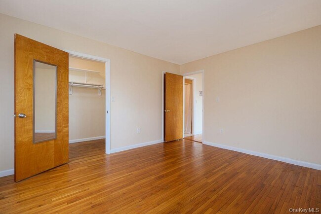 Building Photo - 132 Woodland Dr