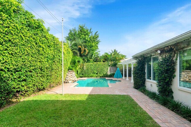 Building Photo - PENDING