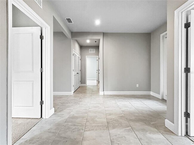 Building Photo - 10009 Daybreak Glen