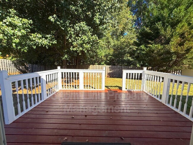 Building Photo - 10226 Highland Creek Cir