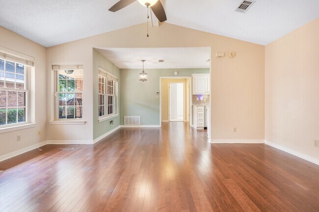 Building Photo - 3241 Wythe Cir
