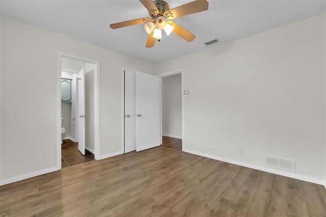 Building Photo - 9511 Robin Meadow Dr