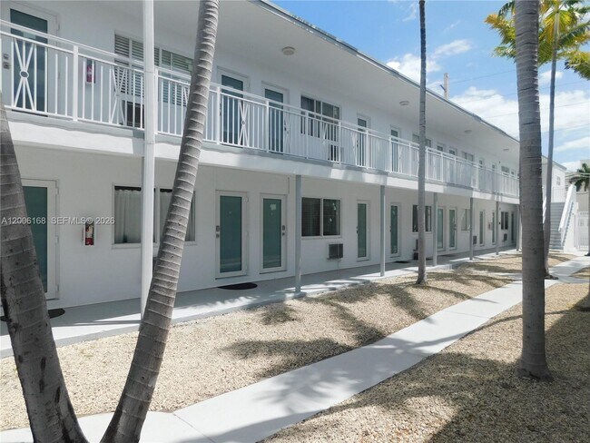 Building Photo - 7445 Harding Ave