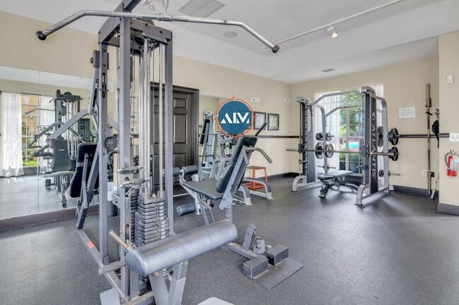 Building Photo - Luxurious Two-Bedroom Condo at Summer Hous...