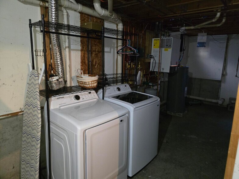 Building Photo - 23 Old Etna Rd