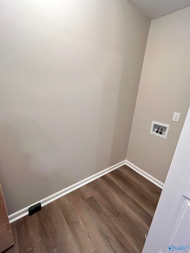 Building Photo - 1506 Coleman Ave