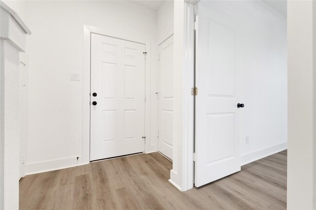 Building Photo - 3210 Frying Pan Pl