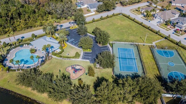 Building Photo - 15807 Leatherleaf Ln