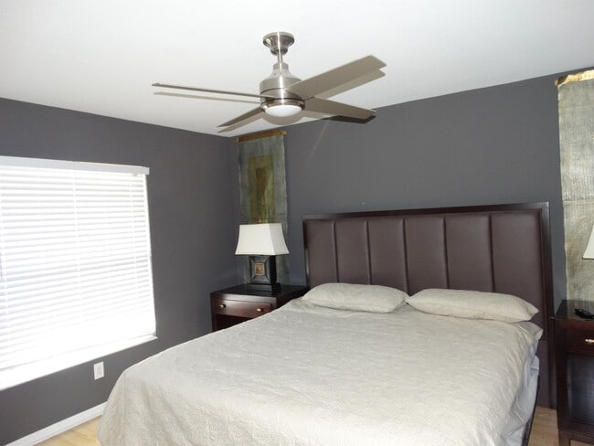 Building Photo - 3250 Cypress Glen Way