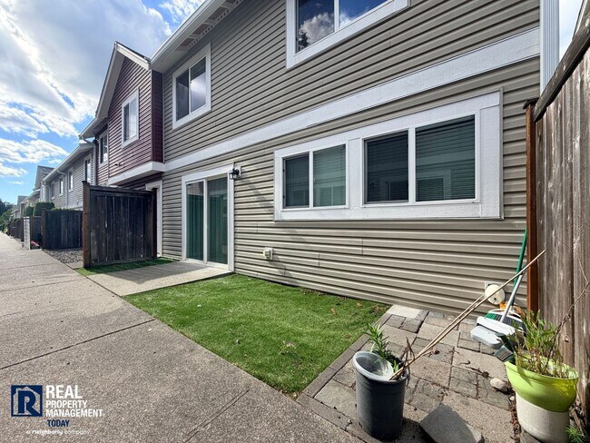 Building Photo - Spacious 4-Bedroom Townhome in Alicia Meadows | Garage, Patio & Pet Friendly