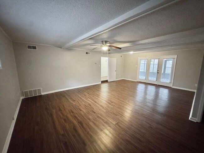 Building Photo - 2664 Richwood St