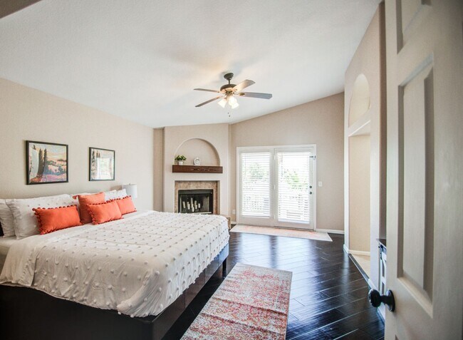 Building Photo - 4bd, 3ba on Arrowhead Golf Course!